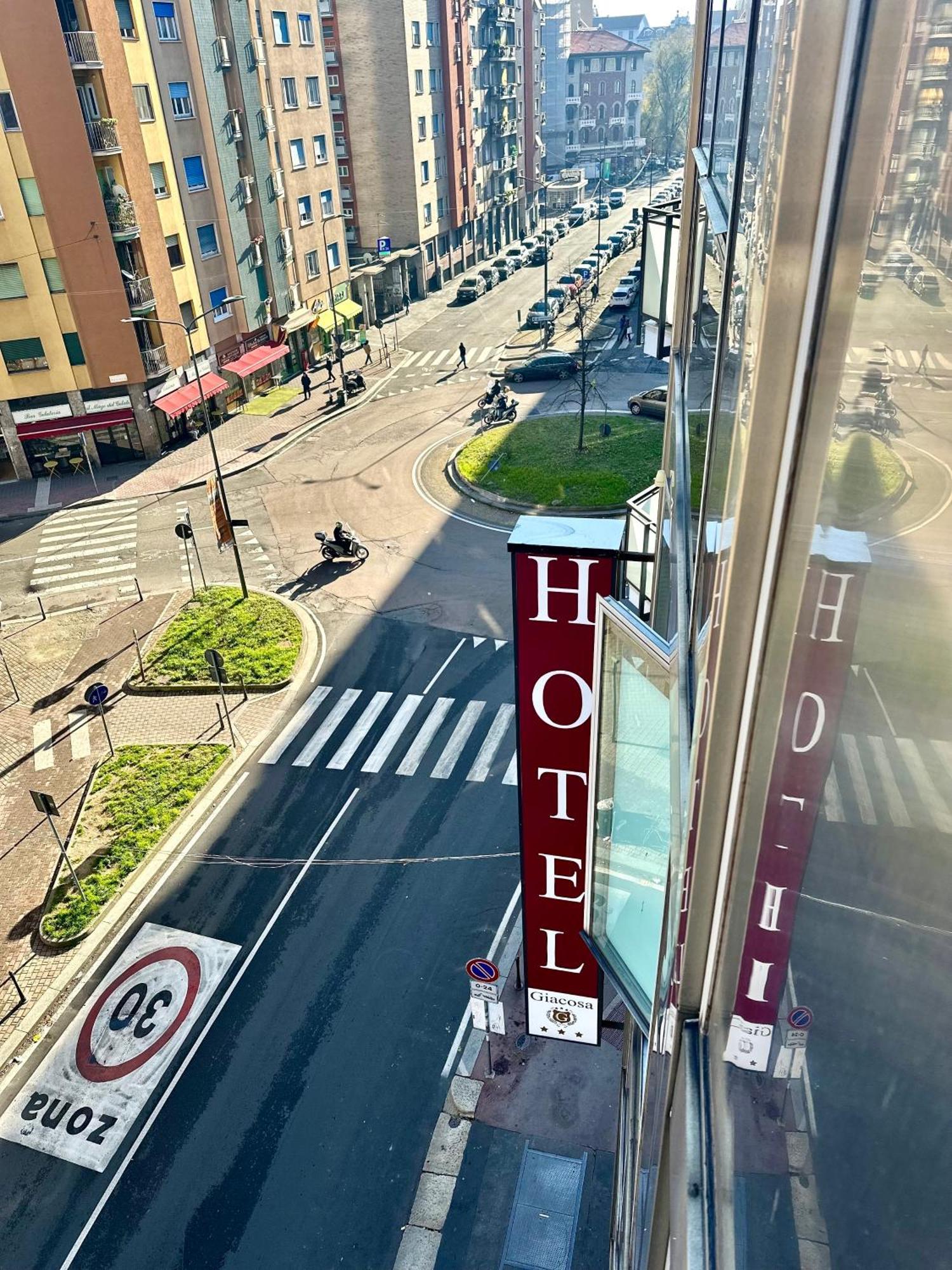 Hotel Giacosa ミラノ エクステリア 写真
