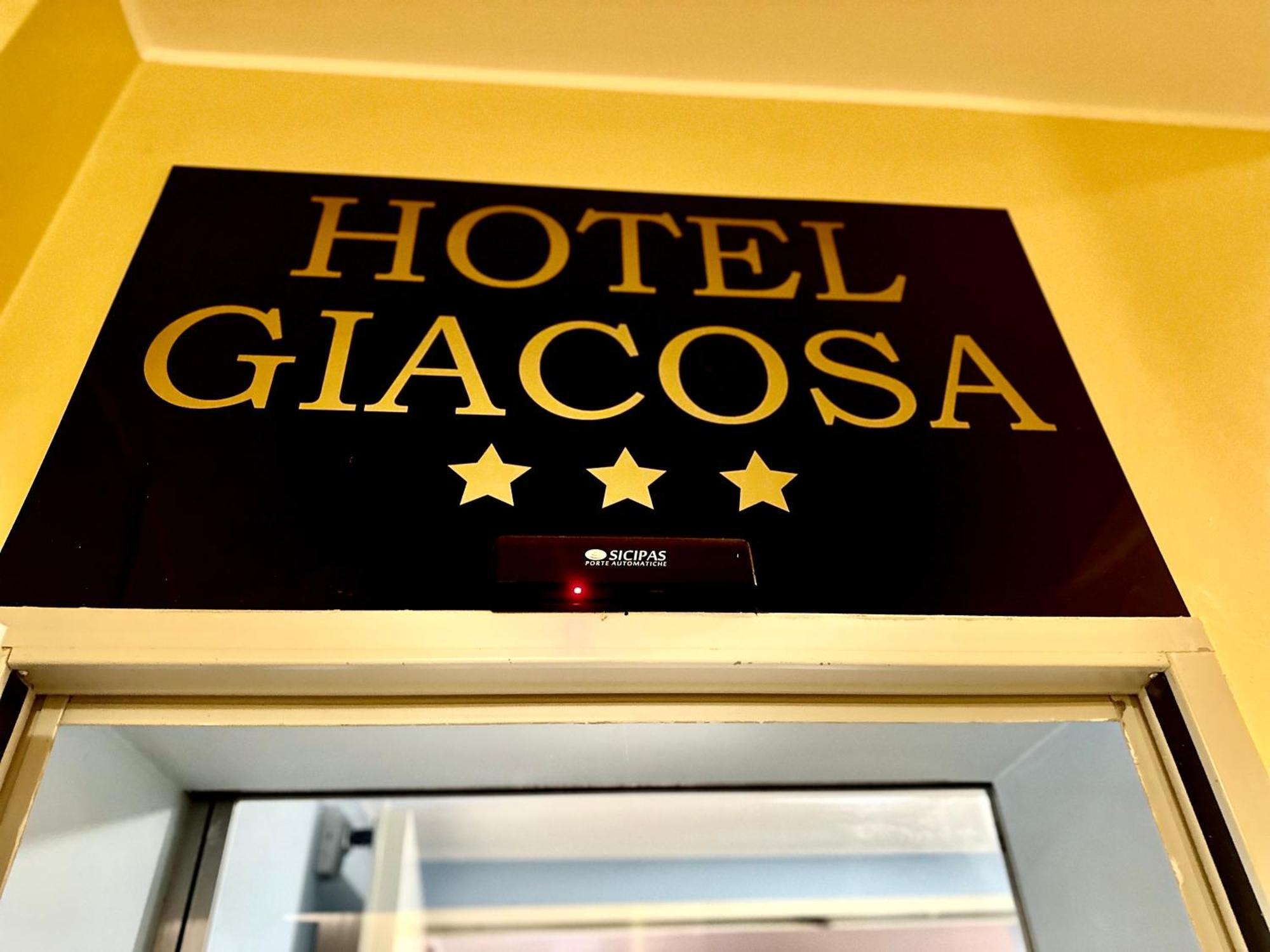 Hotel Giacosa ミラノ エクステリア 写真