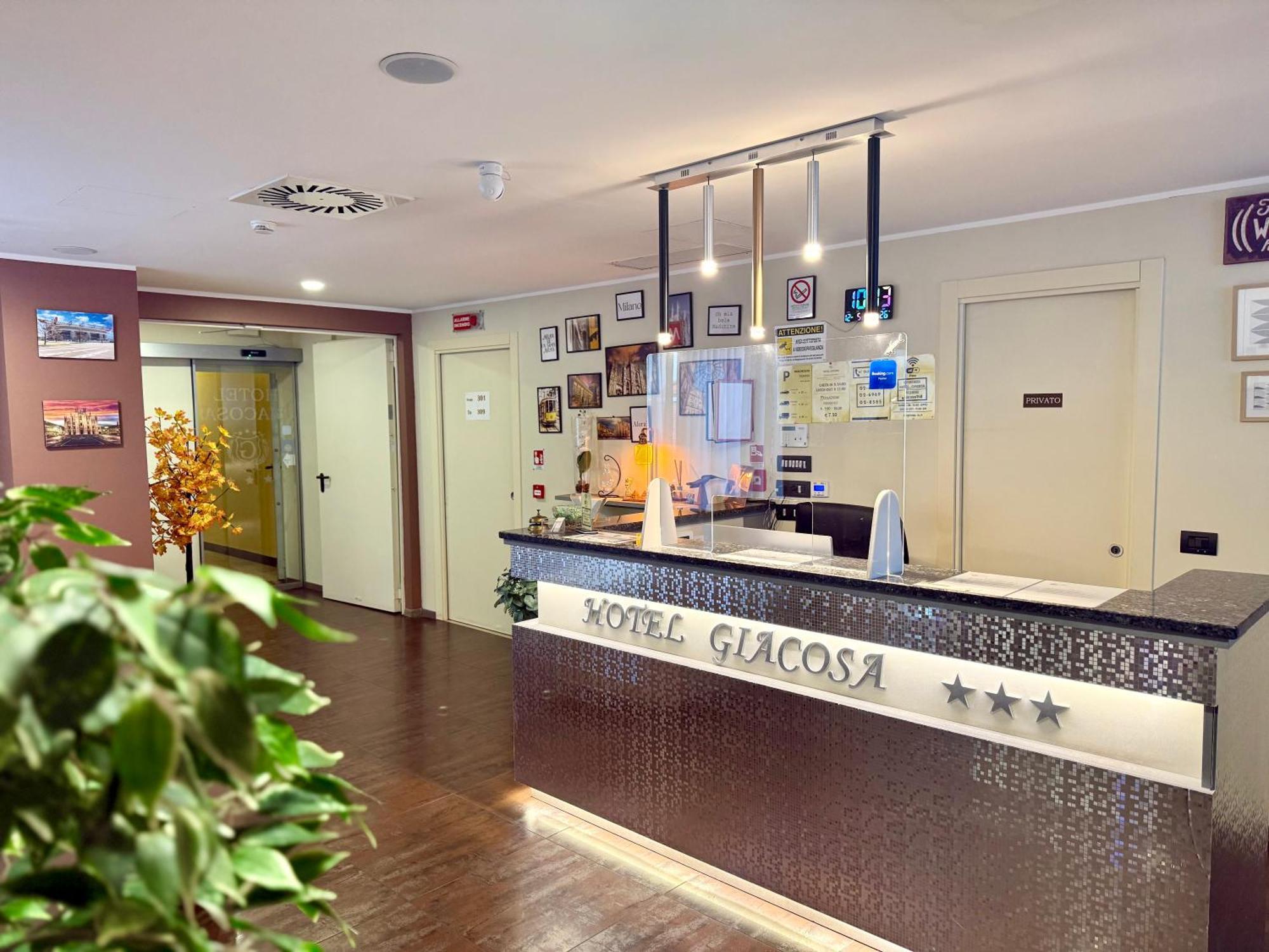 Hotel Giacosa ミラノ エクステリア 写真